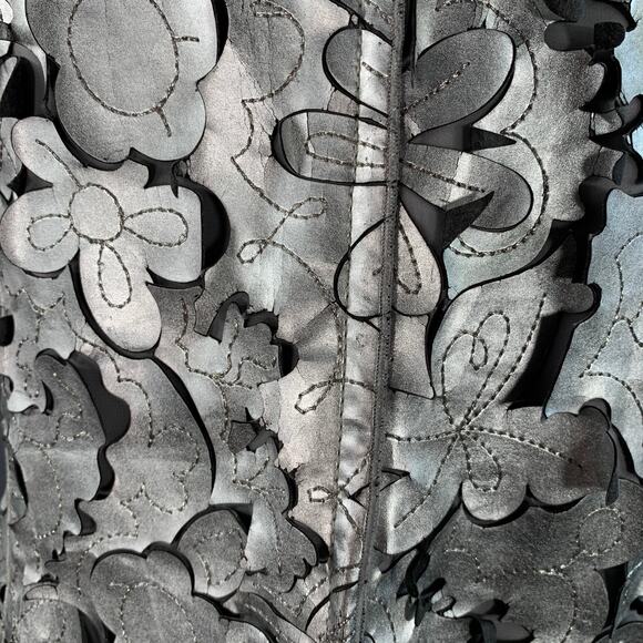 MARC JACOBS Size 0 Silver Grey Leather Floral Cut Out Sleeveless Dress Top - Picture 5 of 12